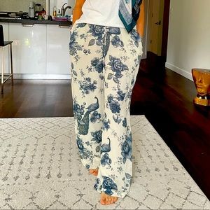 Sabyasachi x H&M wide-legged pants